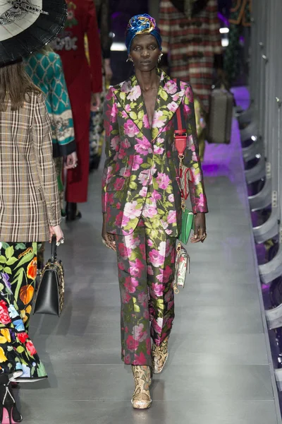 Look 26
